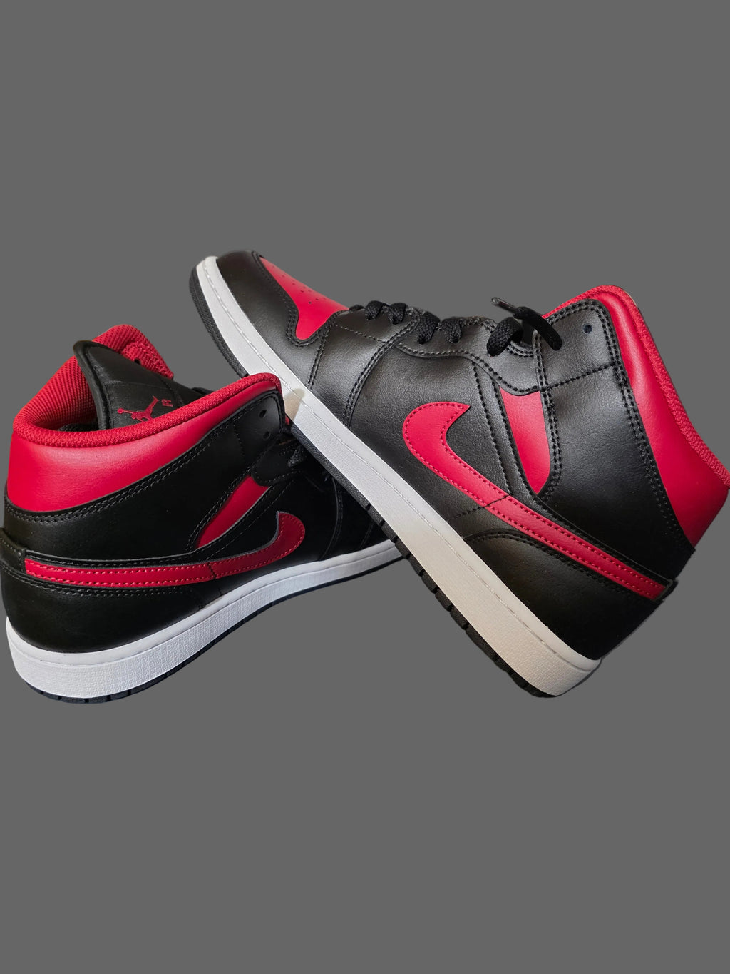 Jordan 1 Mid Chicago Bulls colorway,  size 10.5m,  new.