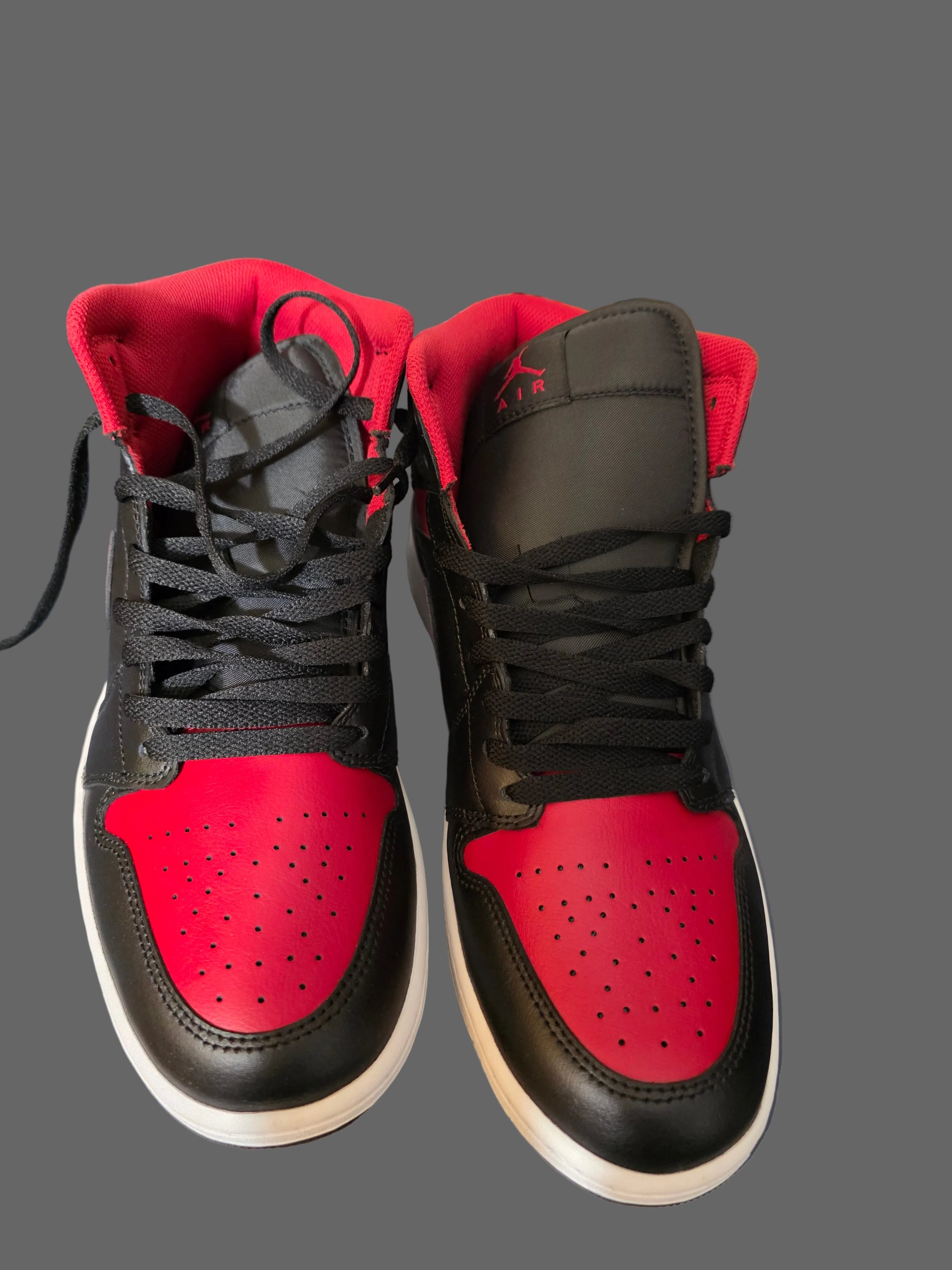 Jordan 1 Mid Chicago Bulls colorway,  size 10.5m,  new.