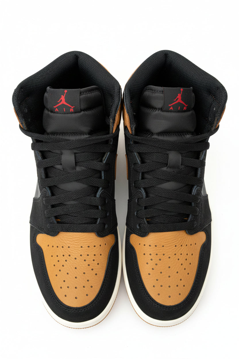 Jordan 1 Mid SE, black/flax, size 10.5m,  new.