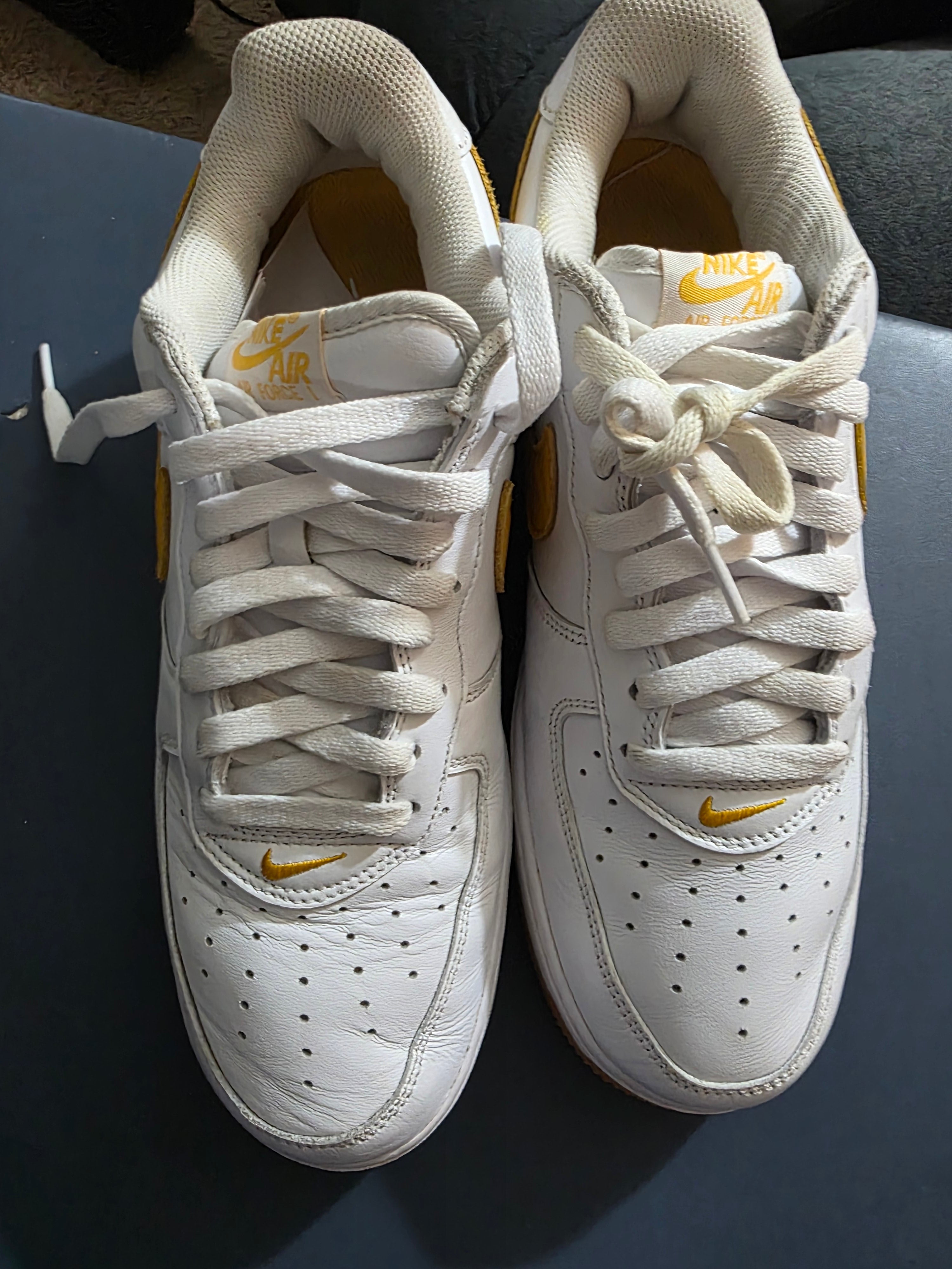 Nike Air Force 1 University Gold, size 11m.