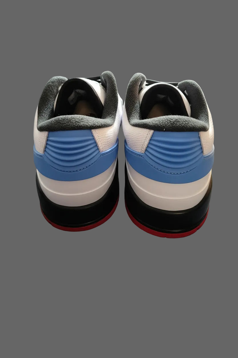 Jordan 2/3 mens low top sneakers in white and blue.