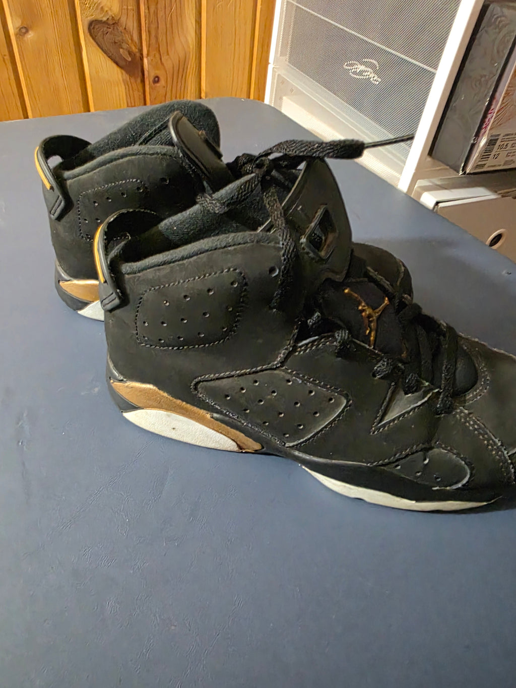 Jordan 6 retro DMP Black/ Gold,  size 2.5y.
