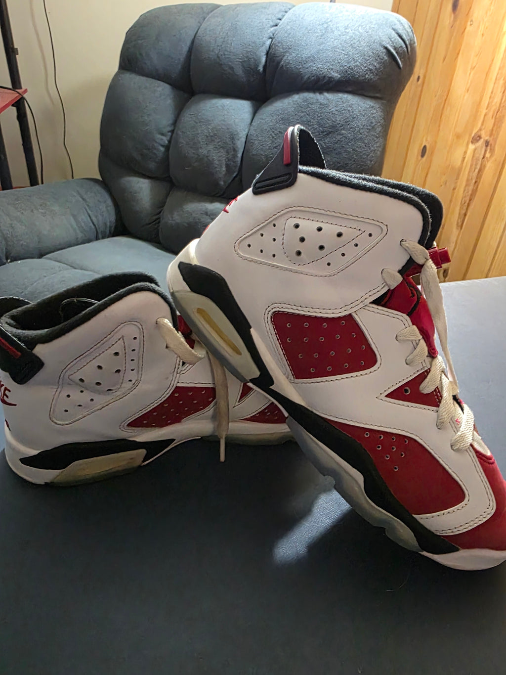 Jordan 6 retro Carmine,  size 6y.