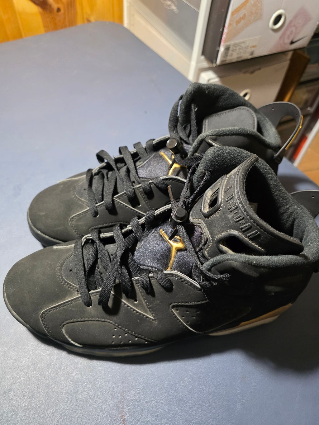 Jordan retro 6 DMP Black/Gold, size 10.5m.