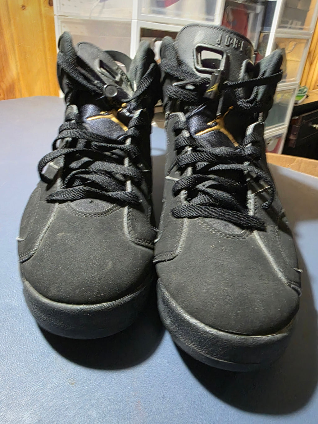 Jordan retro 6 DMP Black/Gold, size 10.5m.