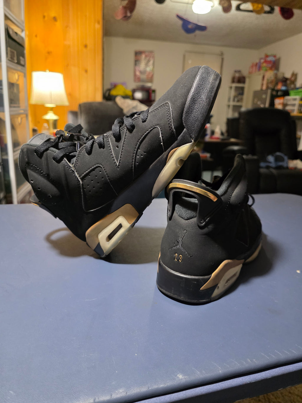 Jordan retro 6 DMP Black/Gold, size 10.5m.