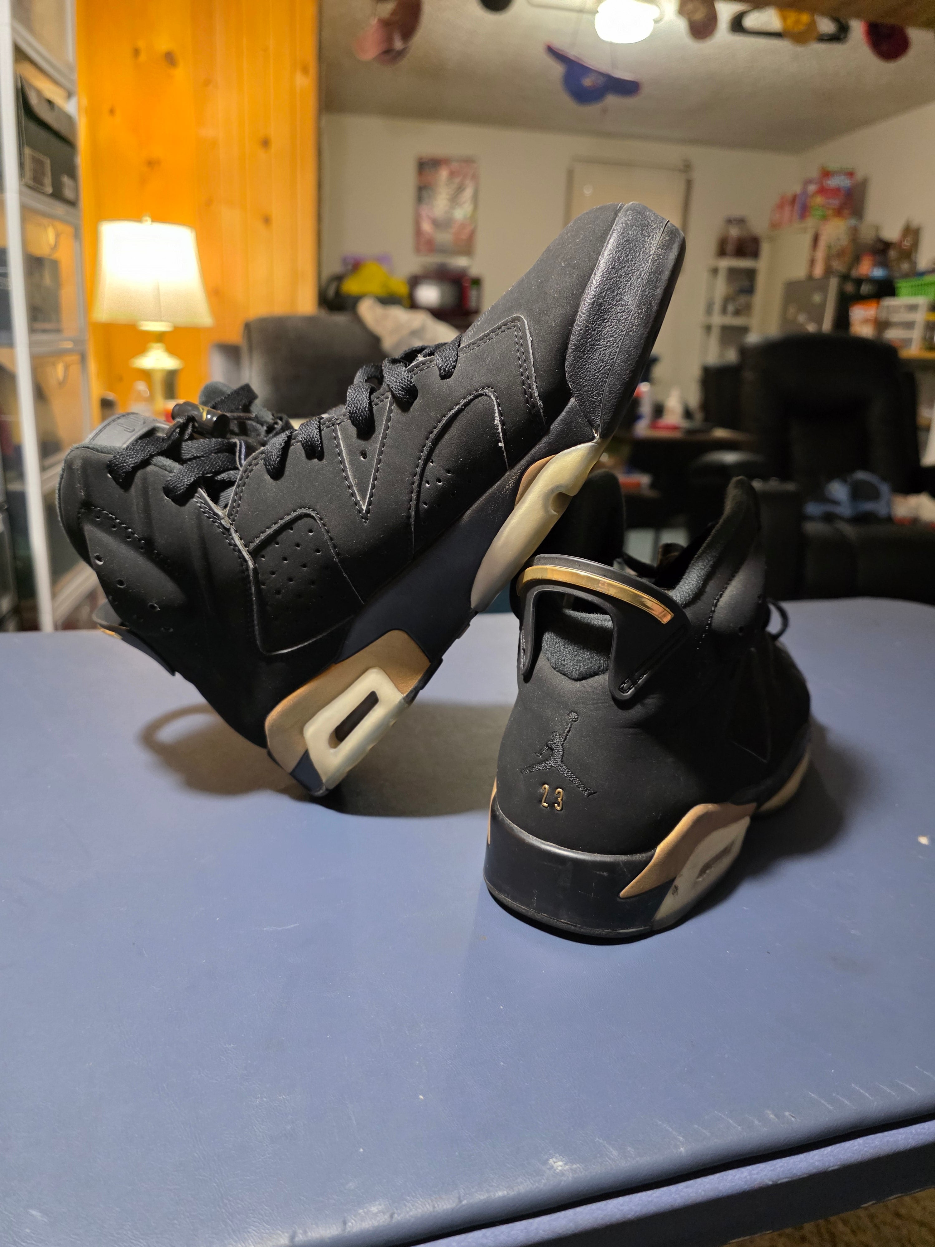 Jordan retro 6 DMP Black/Gold, size 10.5m.
