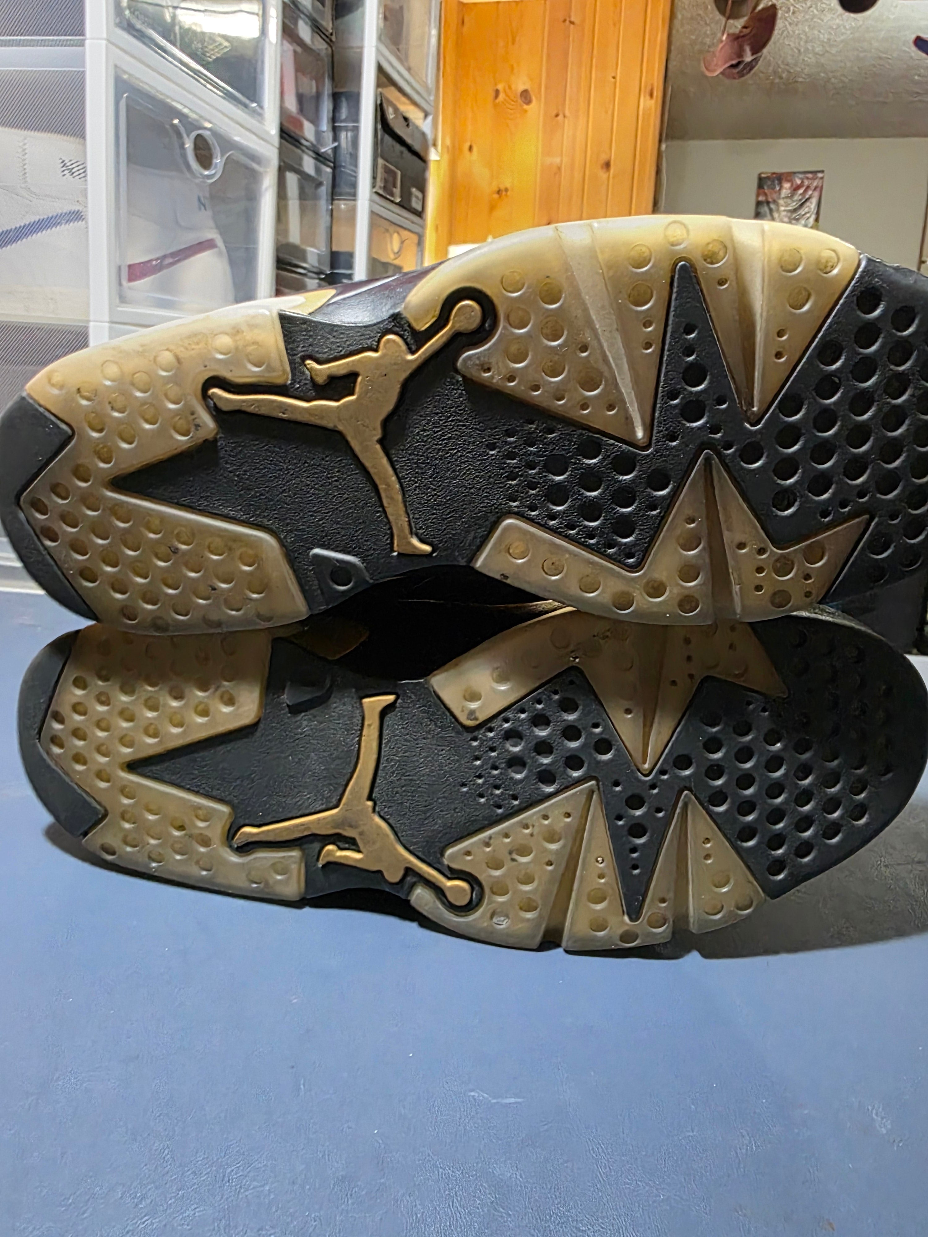 Jordan retro 6 DMP Black/Gold, size 10.5m.