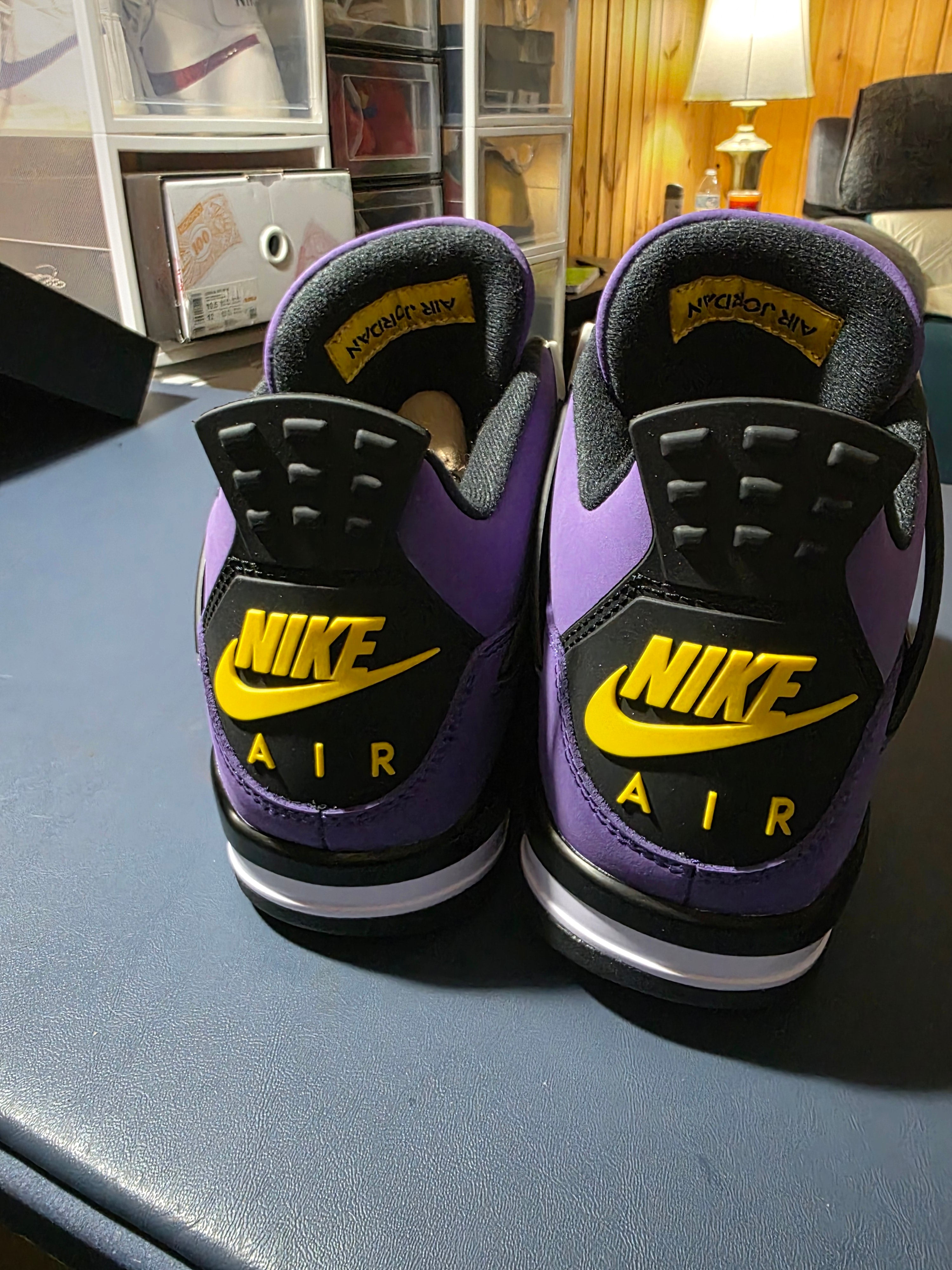 Jordan 5 retro Violet/Black size 10m.