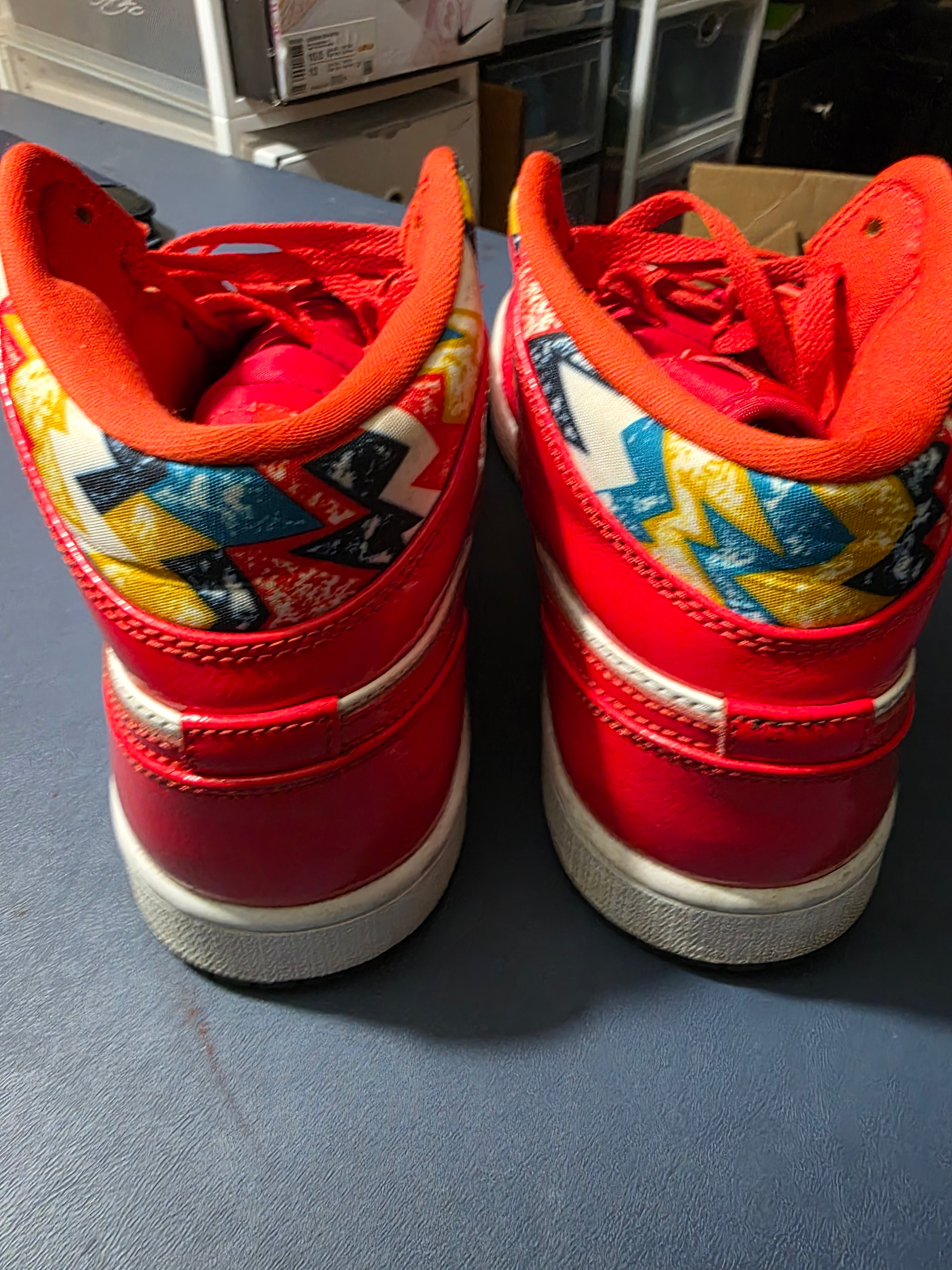 Jordan 1 Mid Barcelona Sweater,  size 10m.