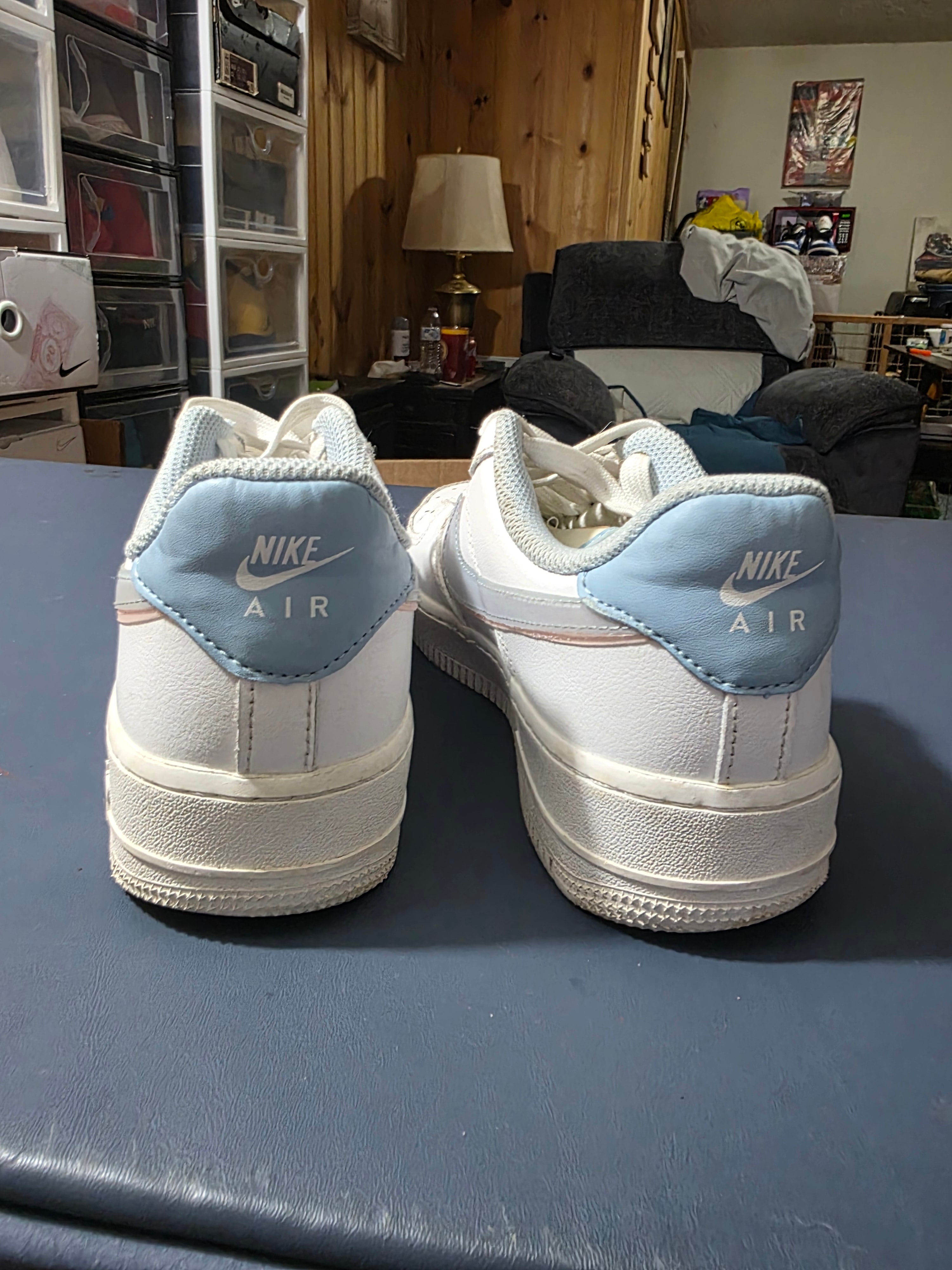 Nike Air Force 1 LV8 Double Swoosh,  size 8w.