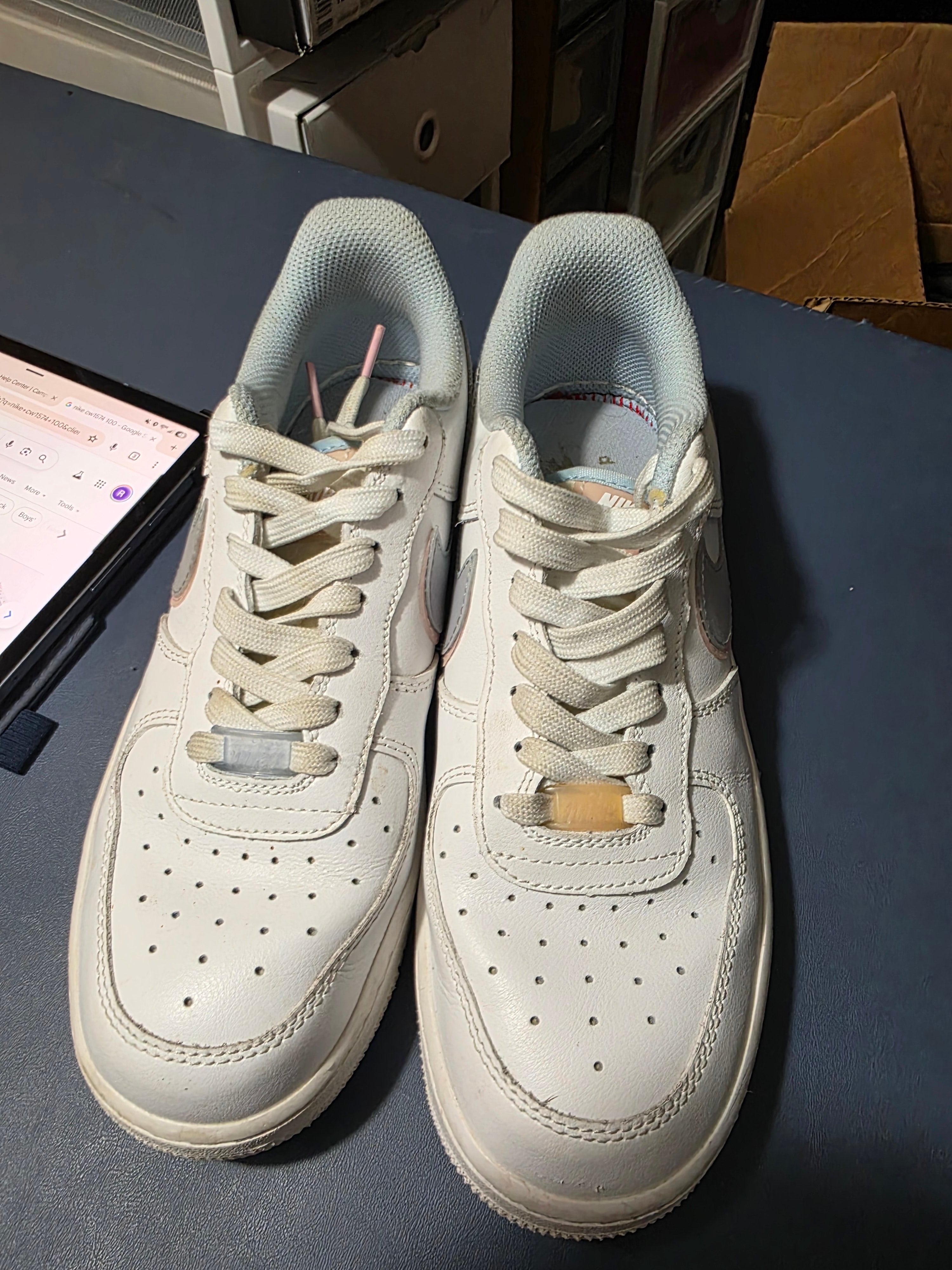 Nike Air Force 1 LV8 Double Swoosh,  size 8w.