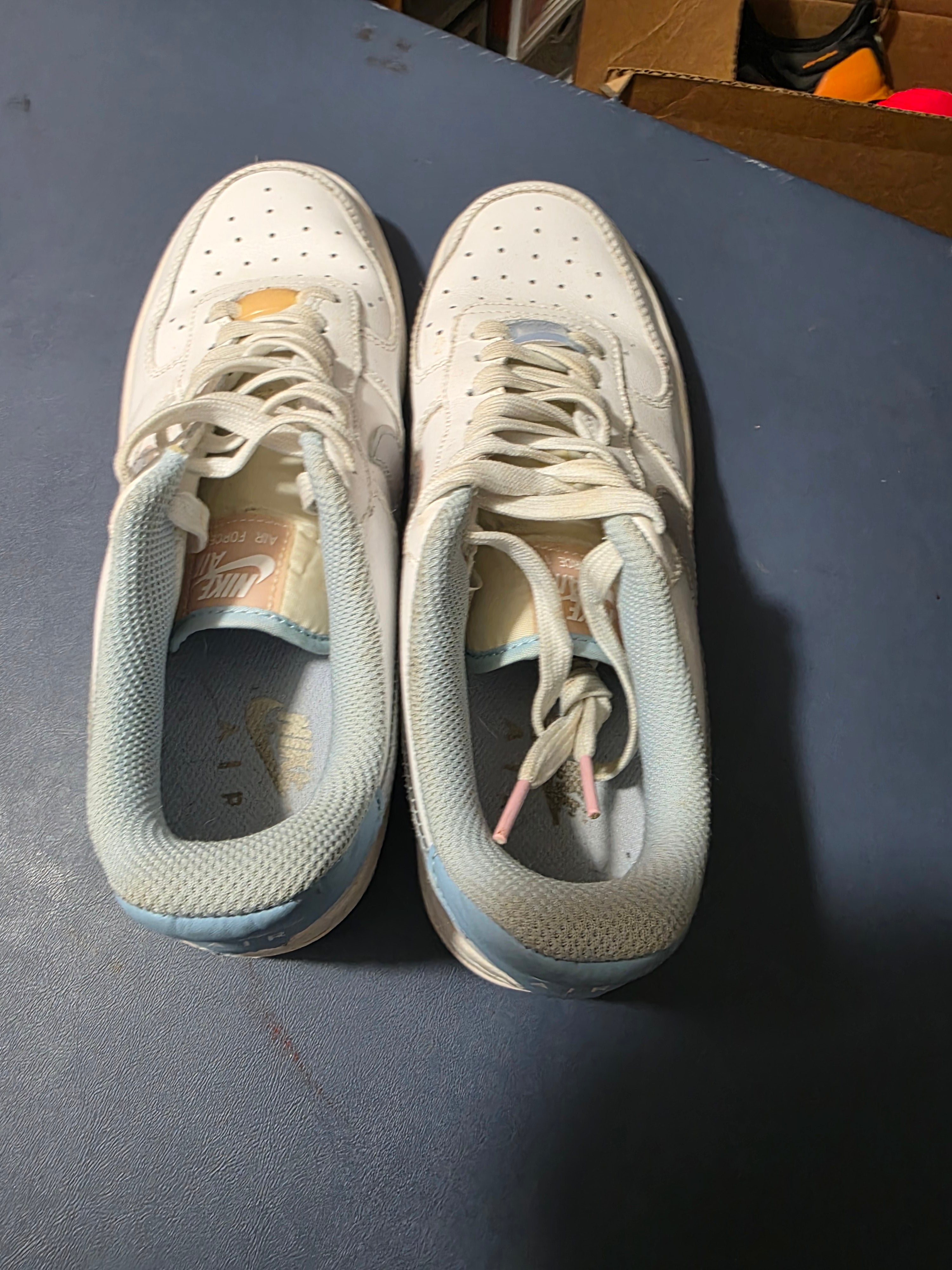 Nike Air Force 1 LV8 Double Swoosh,  size 8w.