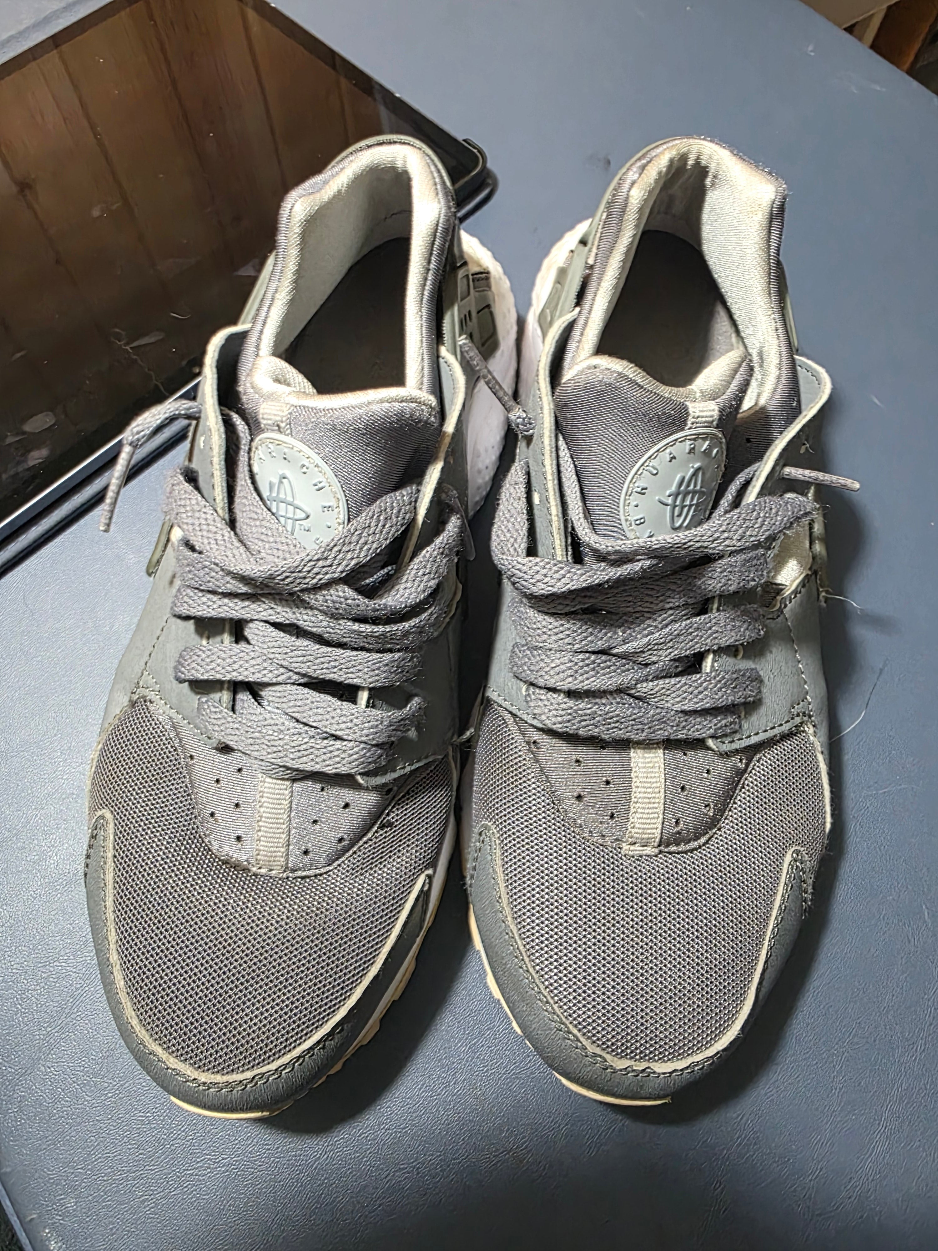 Nike Hurache, size 6y.