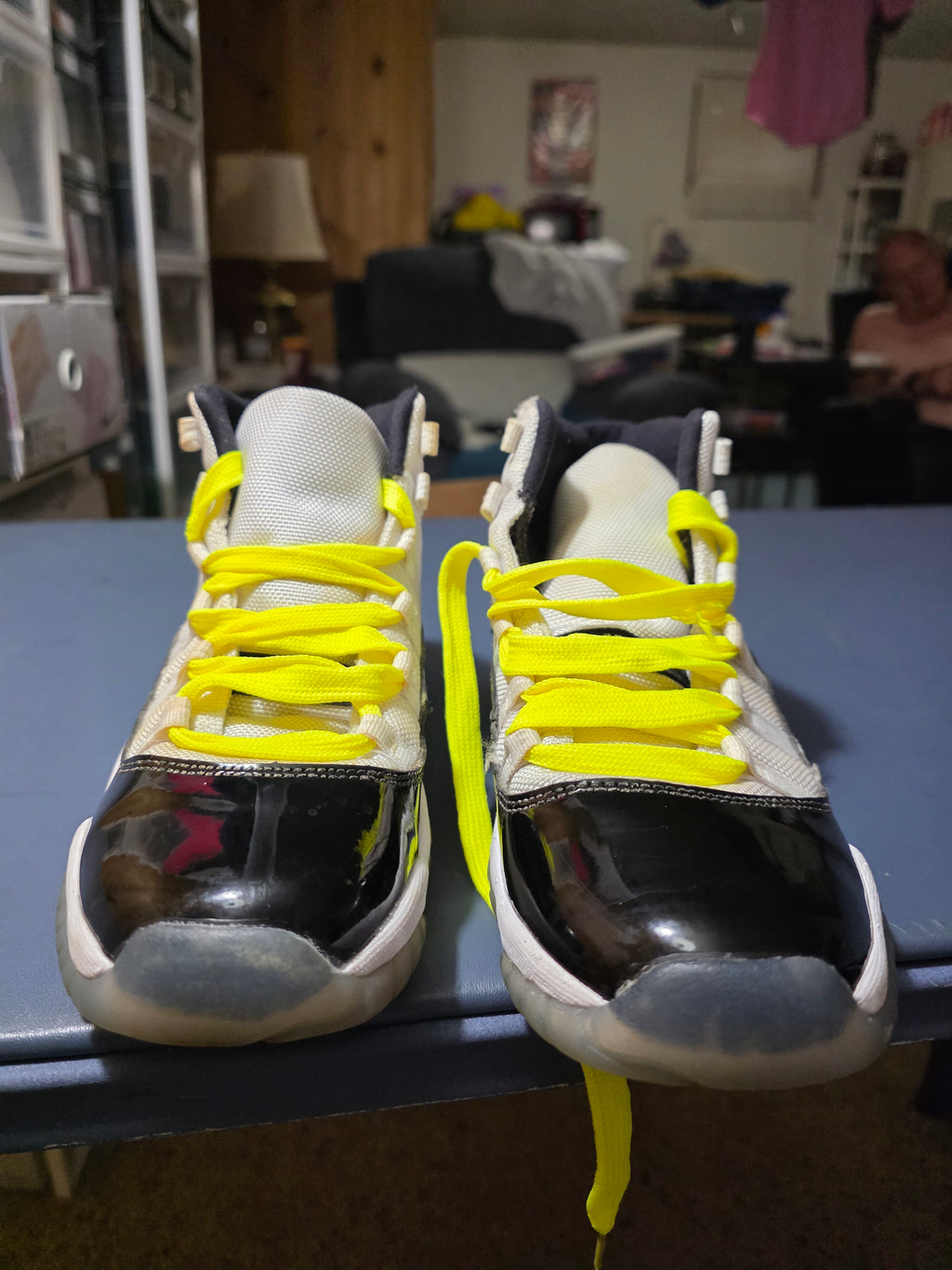 Jordan 11 Concord size 6y.