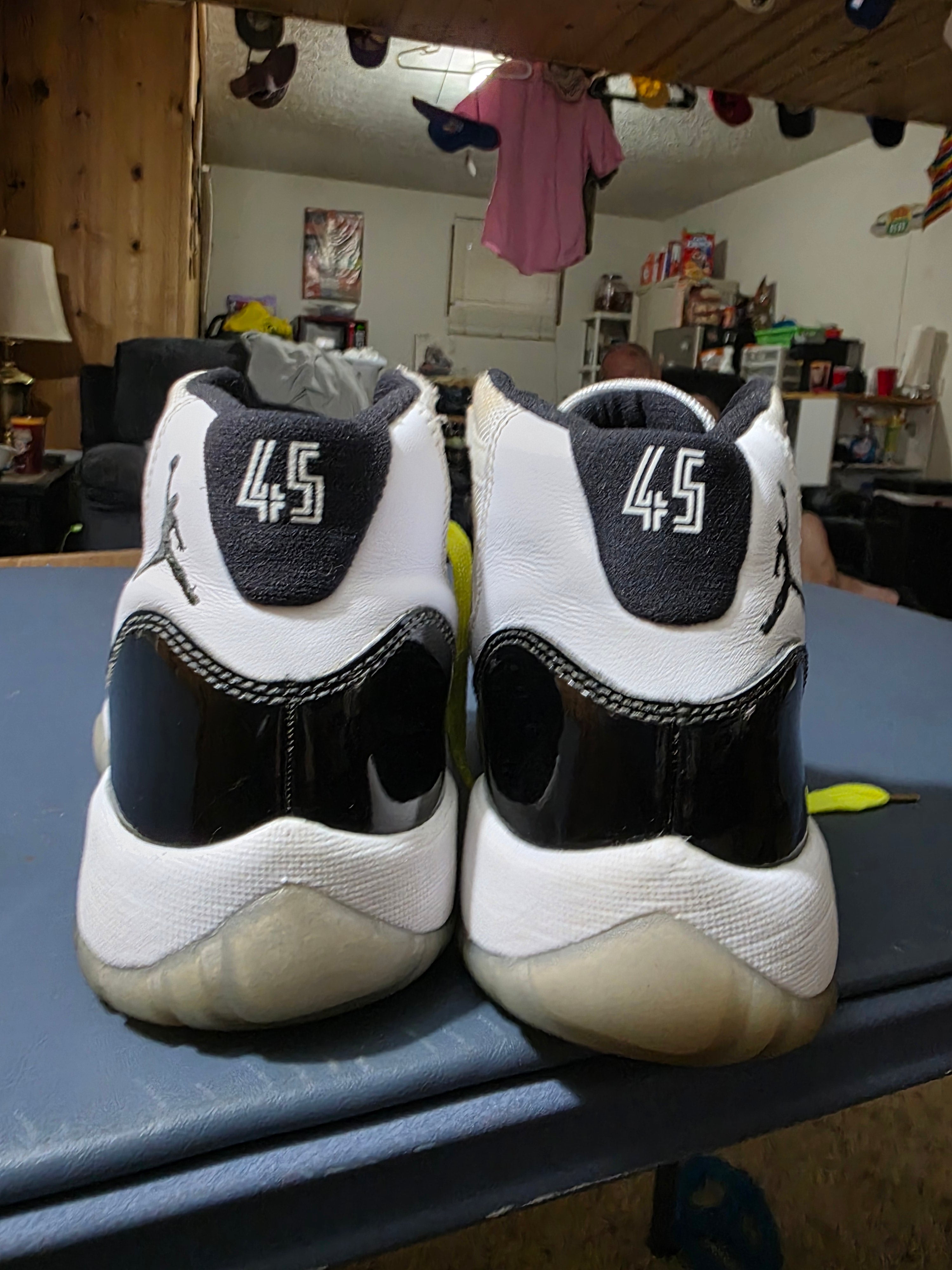 Jordan 11 Concord size 6y.