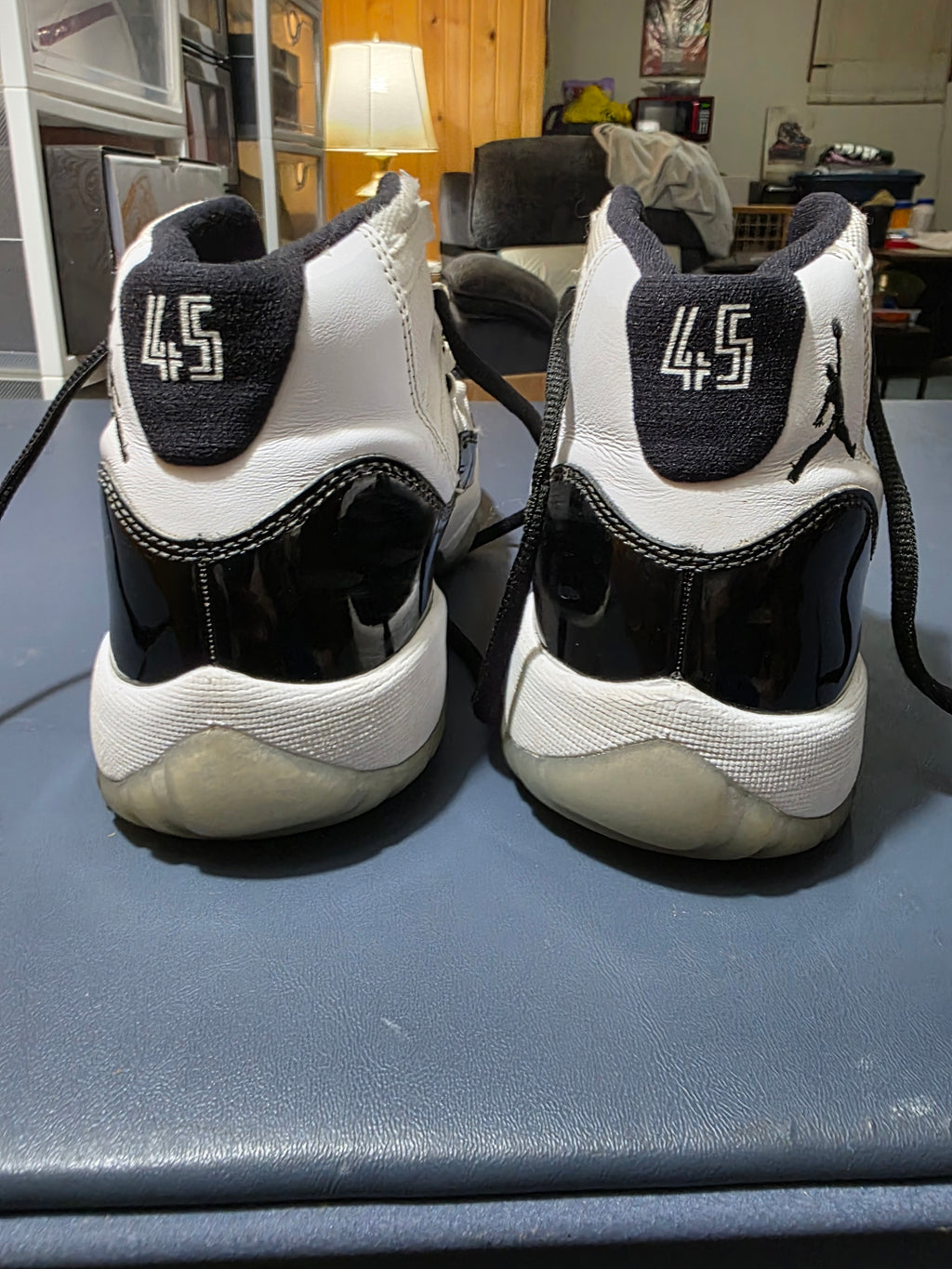 Jordan 11 Concord, size 7y/8.5w.
