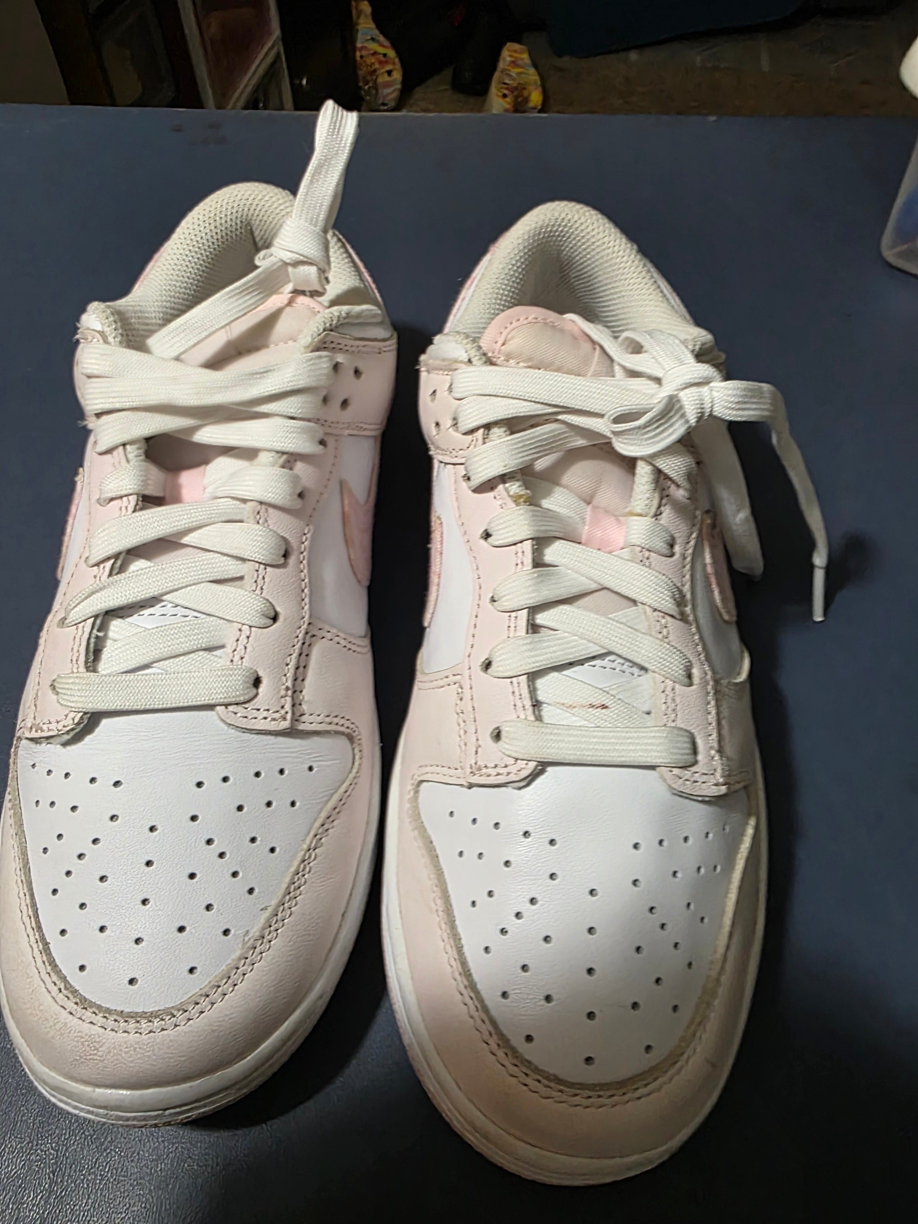 Nike womens Dunk Low Pink Paisley,  size 7w.