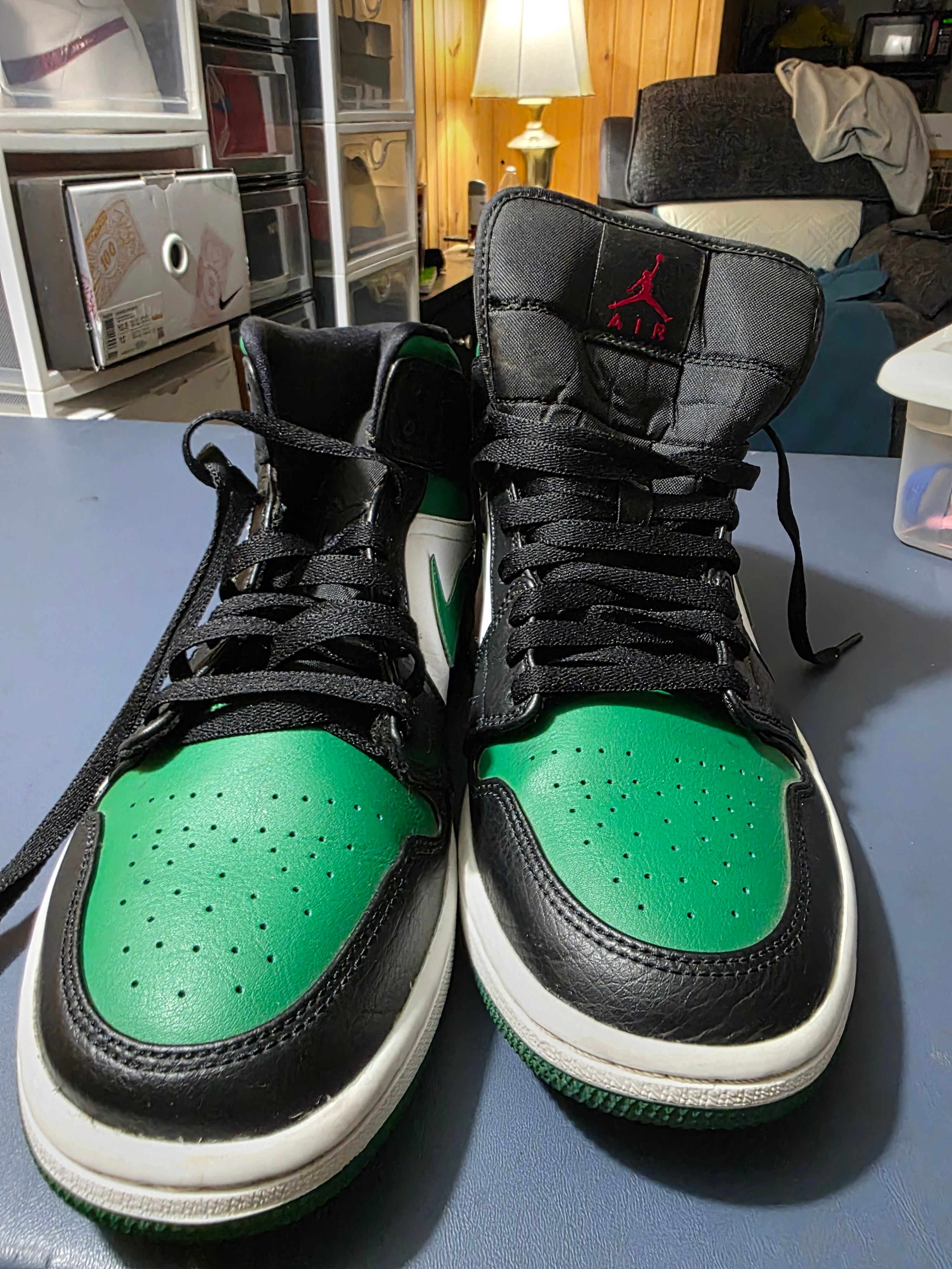 Jordan 1 High Pine Green, size 9.5m.